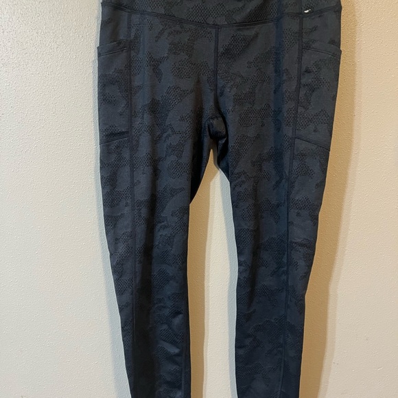 Black Camouflage Leggings - Picture 1 of 7